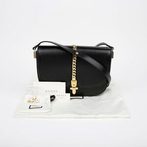 Silvy Small Shoulder Bag